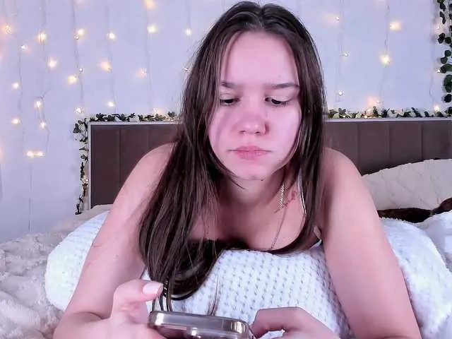 Offline Misaqueen on BongaCams