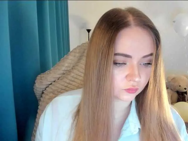 Offline MishaLips on BongaCams