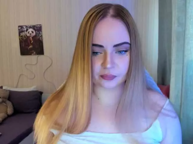 Offline MishaLips on BongaCams