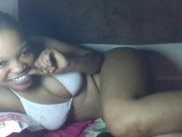 Miss-riri from BongaCams