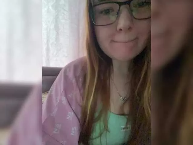 Offline MissLili20 on BongaCams