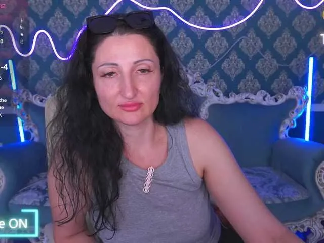 Offline MissRossi on BongaCams