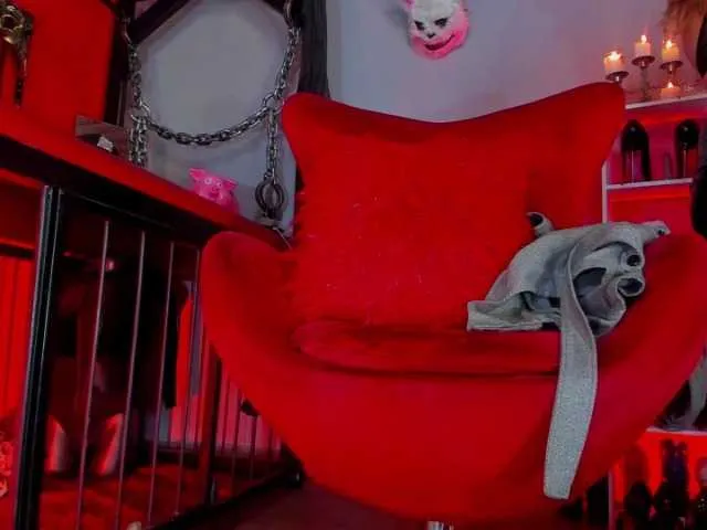 Offline MistressAndre on BongaCams