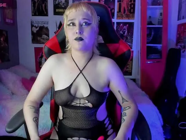 Freechat Mistresscrowley-666 on BongaCams