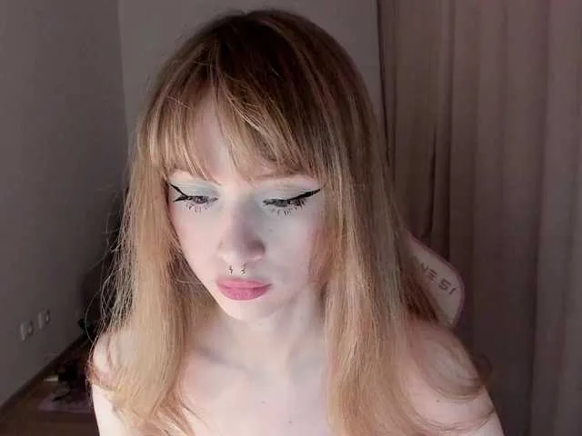 Offline mnepohuyy on BongaCams