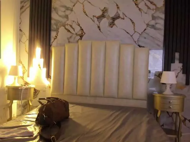 Offline mollieblue69 on BongaCams