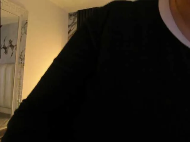 Offline mollieblue69 on BongaCams