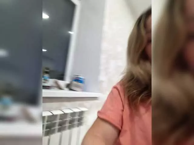 Offline MOLLY-7 on BongaCams