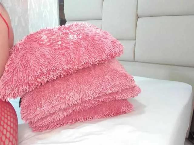 molly-rosse from BongaCams