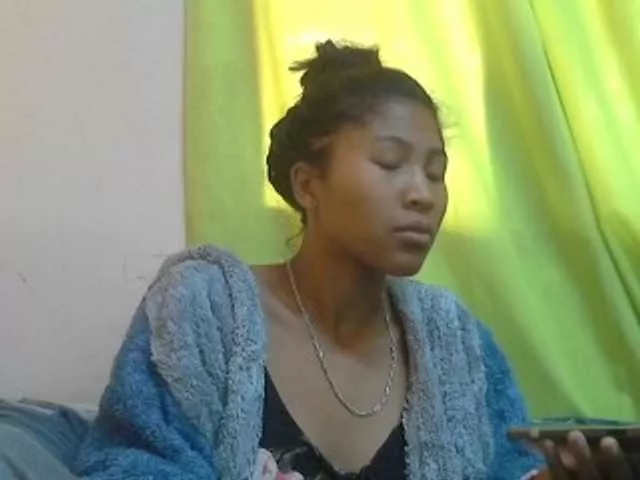 Offline muirakelly on BongaCams