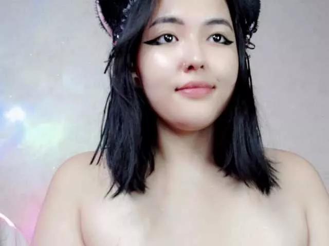 NannaJonn from BongaCams