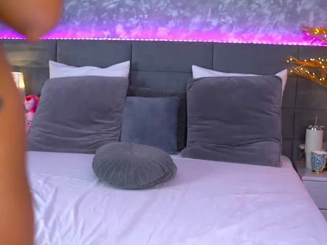 Offline NatalieDelices on BongaCams