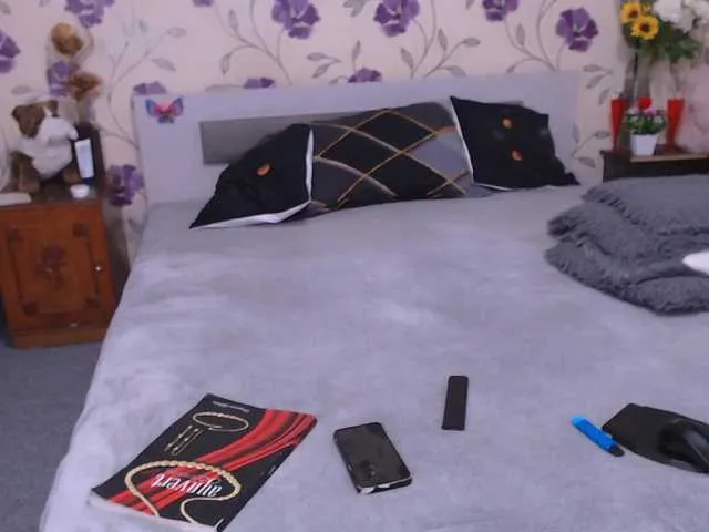 Offline NatashaDivyne on BongaCams