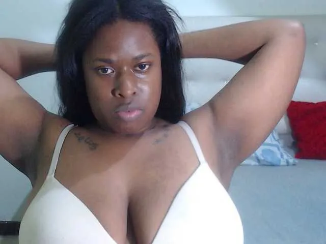 Offline Nathaly on BongaCams