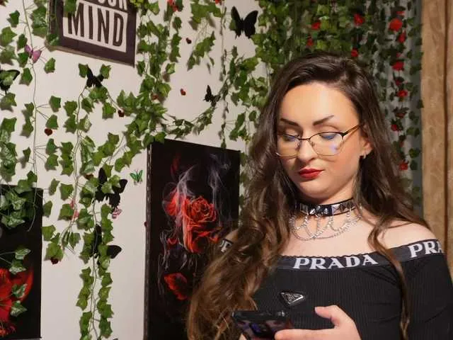 Freechat NaughtYHomemadE on BongaCams