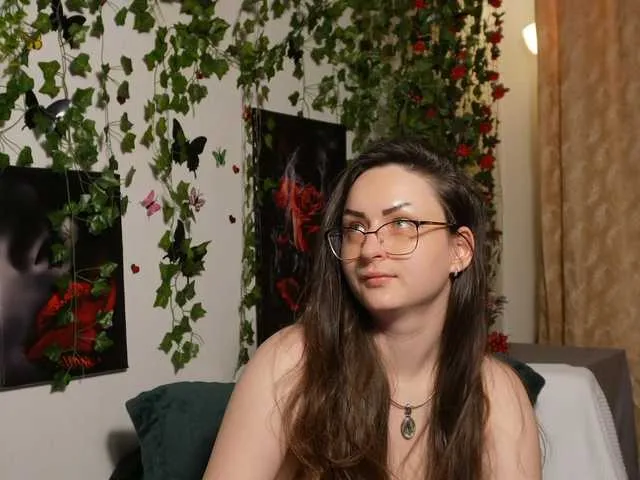 Freechat NaughtYHomemadE on BongaCams