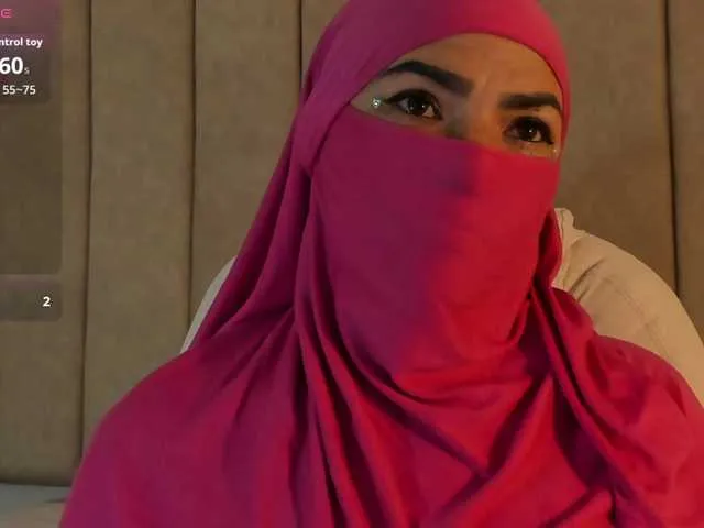 Offline naylaa- on BongaCams