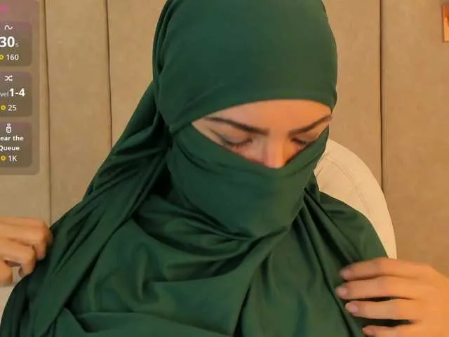 Offline naylaa- on BongaCams