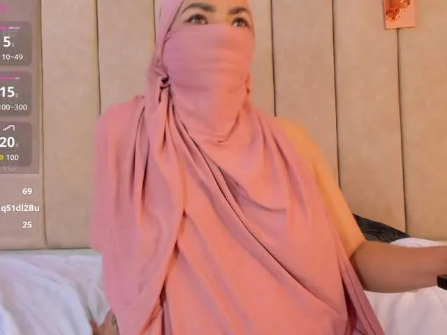 Offline naylaa- on BongaCams