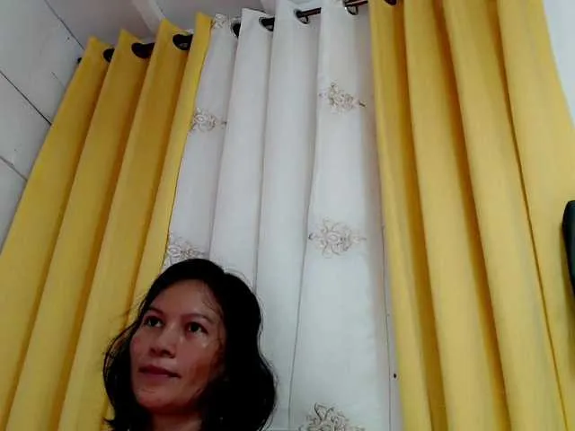 Freechat nemayhottits on BongaCams