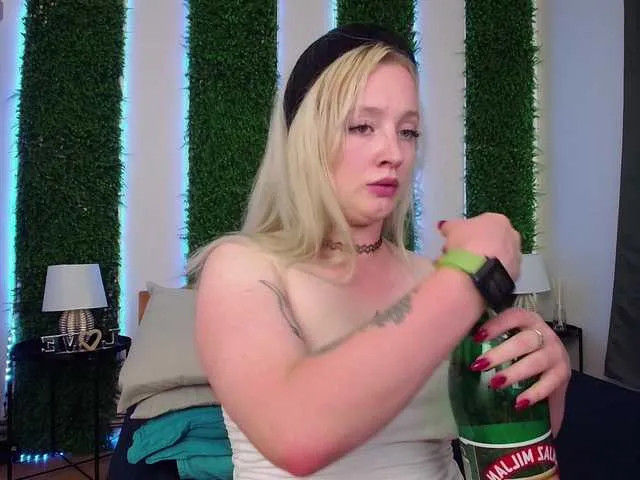 Offline Nicole-Aniston on BongaCams