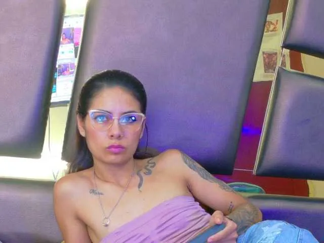 Offline NicoleEsposito on BongaCams