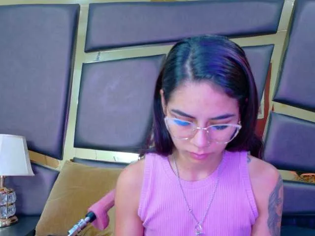 Offline NicoleEsposito on BongaCams