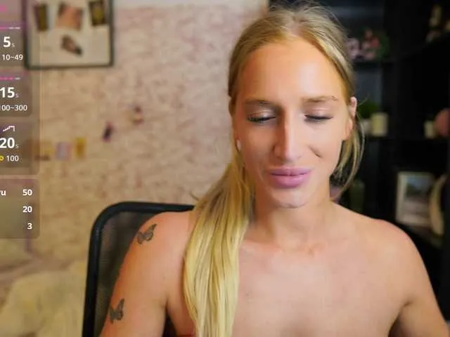 Offline NicoletteShea01 on BongaCams