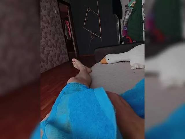Niki233221 from BongaCams