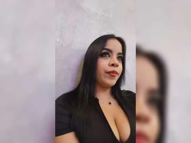 Freechat NikkSantini on BongaCams