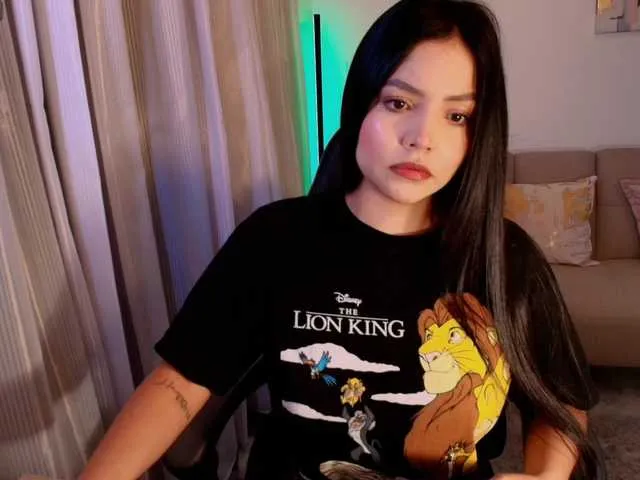 Offline NinaMichelle on BongaCams