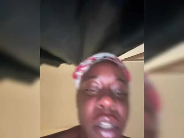 Offline Nofacenocasea on BongaCams