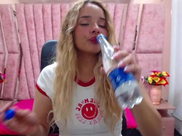 Offline OliviaFox on BongaCams