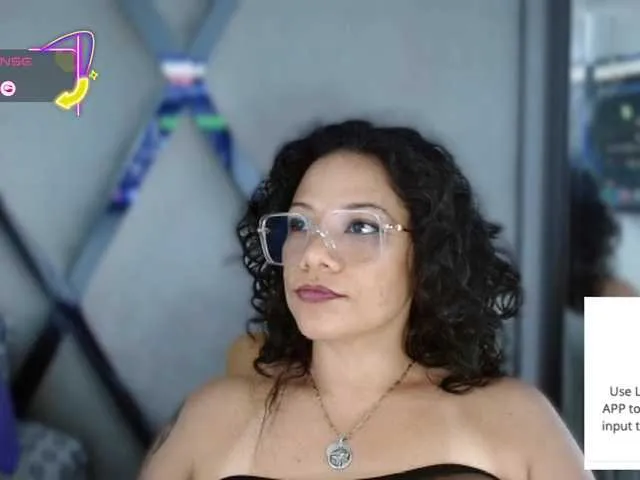 Offline paula-daniela1 on BongaCams