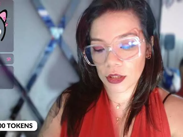 Offline paula-daniela1 on BongaCams