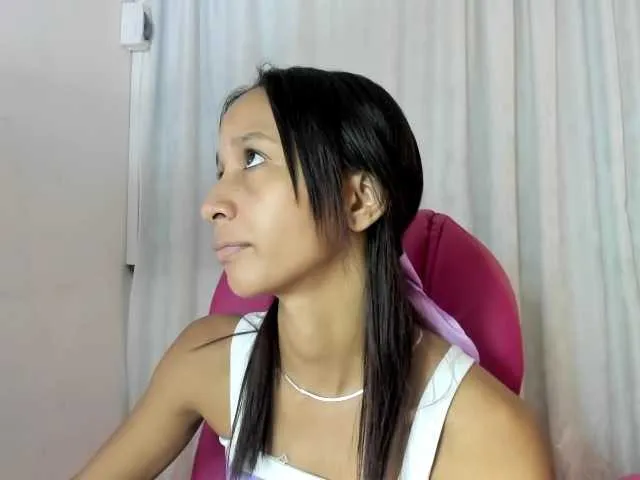 Offline paulina-evans on BongaCams