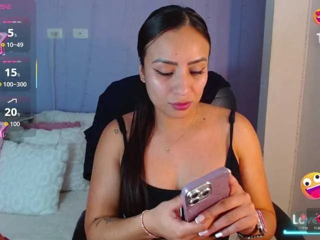 Freechat paulinagalvis2700 on BongaCams