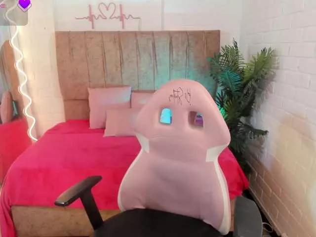 penelope-tay from BongaCams