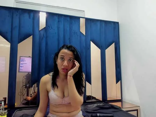 Offline PerlaJhonsonRs on BongaCams