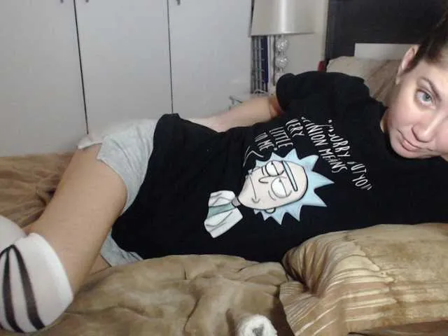 Offline petitedanielle on BongaCams