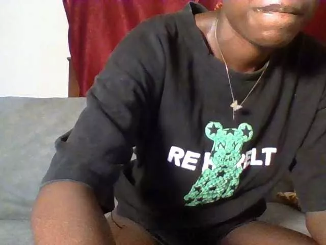 Offline Pinkypetite on BongaCams