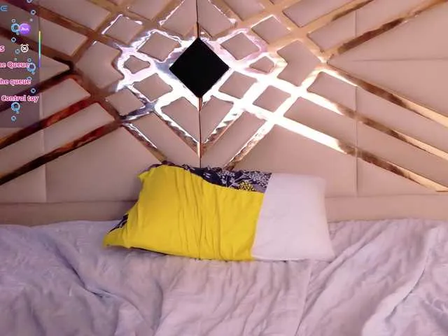 Offline playfulcurvy on BongaCams