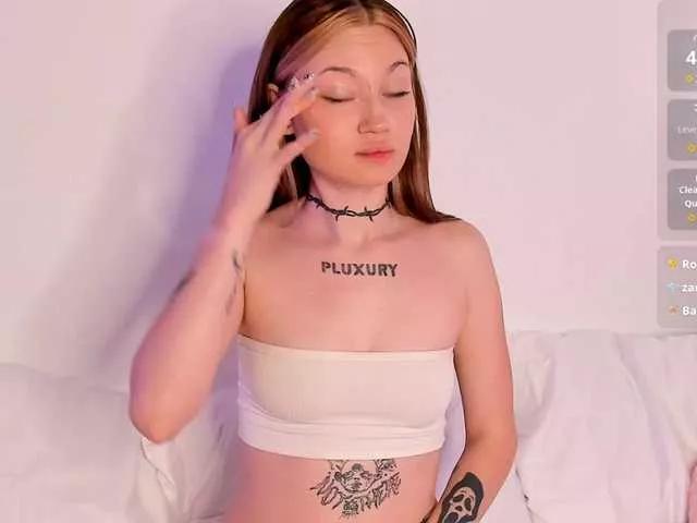 PLUXURY- from BongaCams
