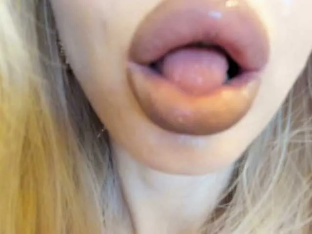 Offline Politexxx on BongaCams