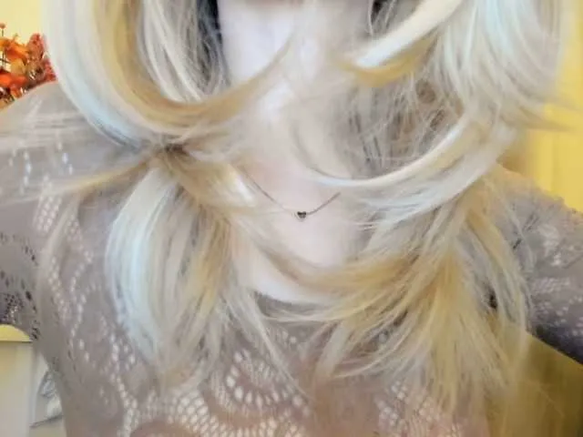 Offline Politexxx on BongaCams