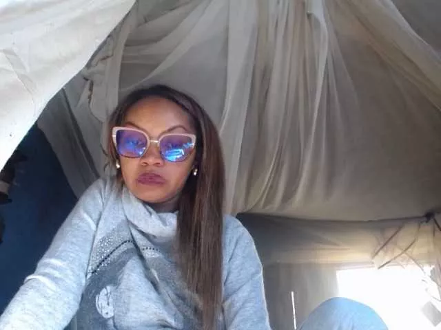 Offline pretty-ass on BongaCams