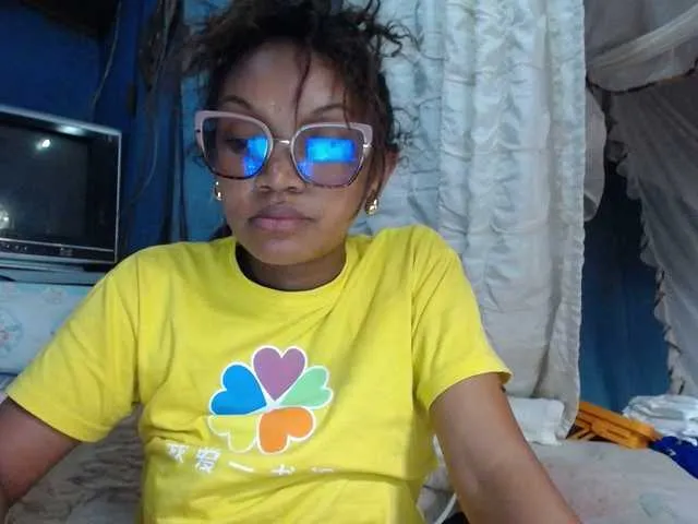 Offline pretty-ass on BongaCams