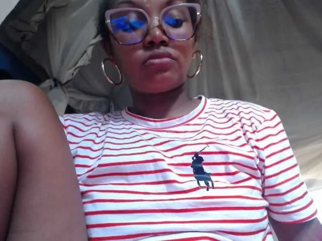 Offline pretty-ass on BongaCams