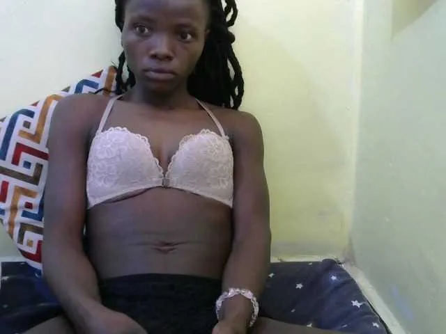 Offline Prettyebony2 on BongaCams