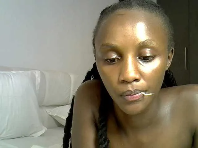 Offline Prettygee on BongaCams